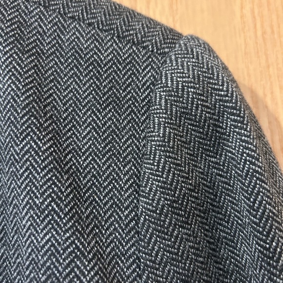 Blazer - Picture 3 of 4